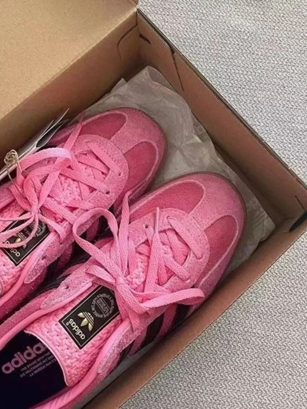 New Adidas Rose Pink Sneaker Women Shoes - Picture 3 of 4